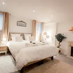 Suite Romantique Avec Jacuzzi - Hypercentre, Comedie